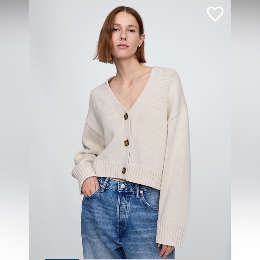 GAP Cream V-Neck Button Front Cropped Cardigan
